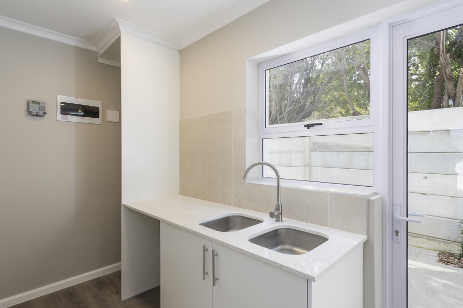To Let 3 Bedroom Property for Rent in Helena Heights Western Cape